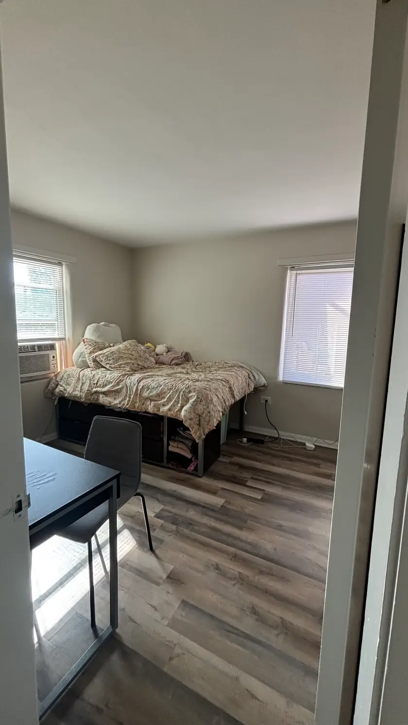 Private room at 1002 W Springfield Ave, Urbana, IL 61801, photo 2 of 6