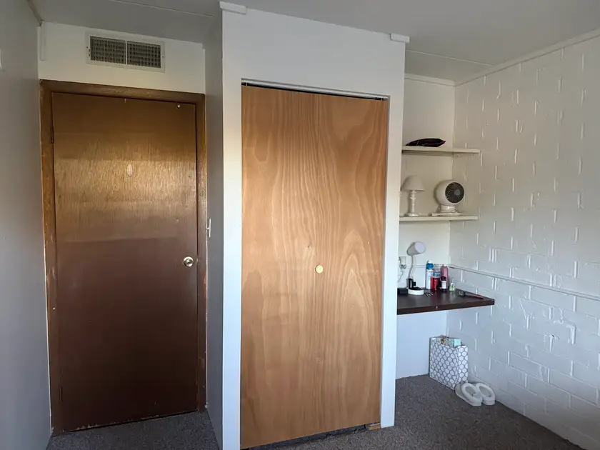 Private room at 505 S Busey Ave, Urbana, IL 61801, photo 2 of 4