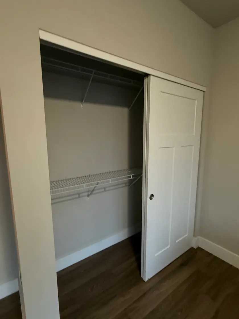 Private room at 32 E Green St, Champaign, IL 61820, photo 4 of 6