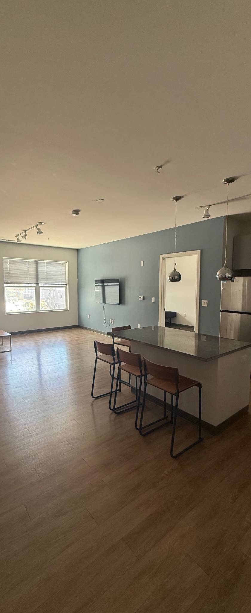 Room photo, 29 E Green St, Champaign, IL 61820